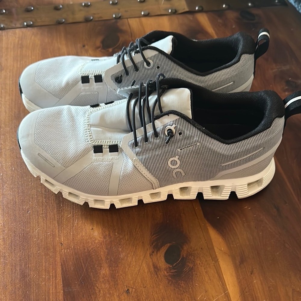 On cloud Gray Running Shoes